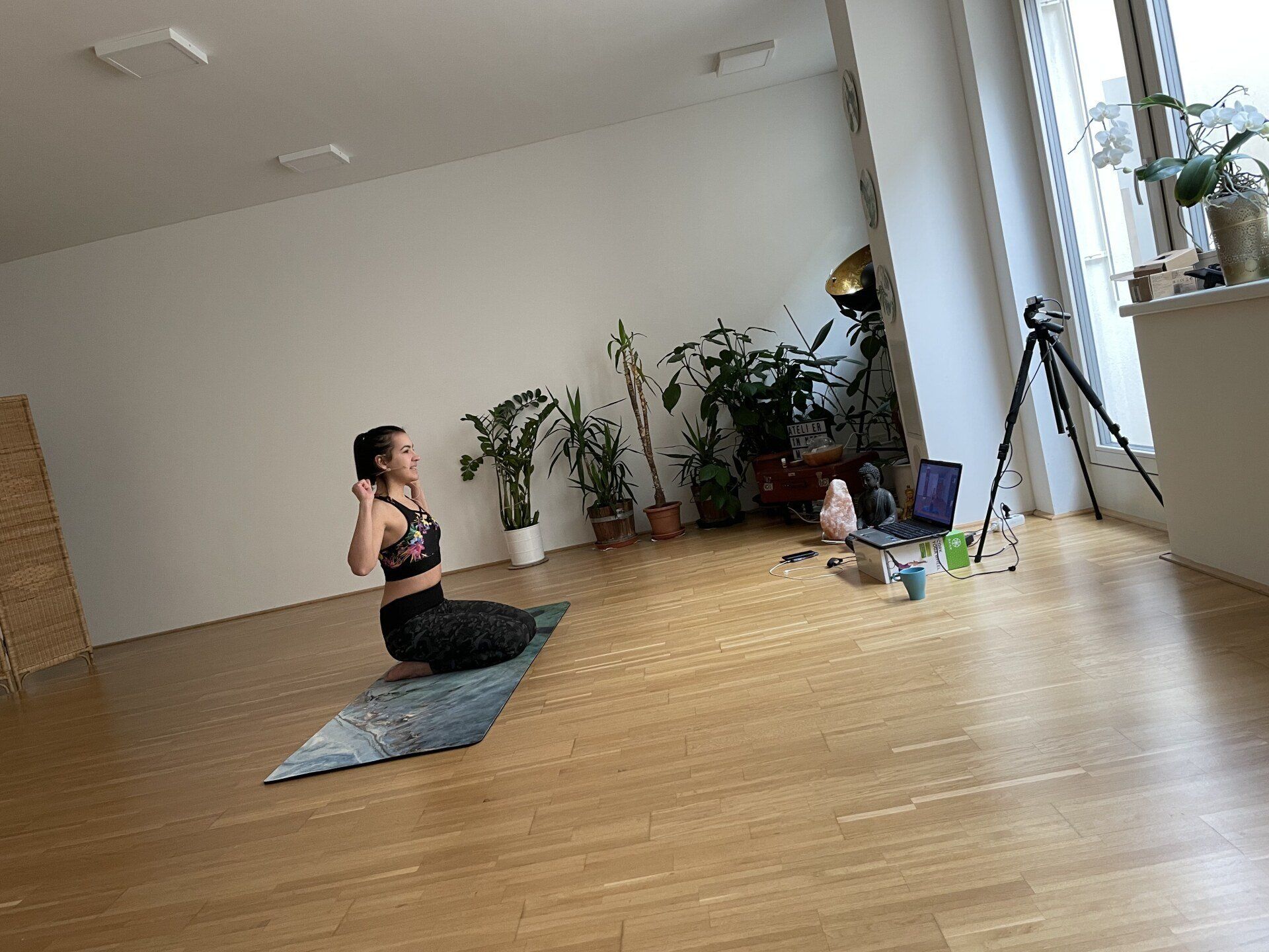 Online yoga in a digital world