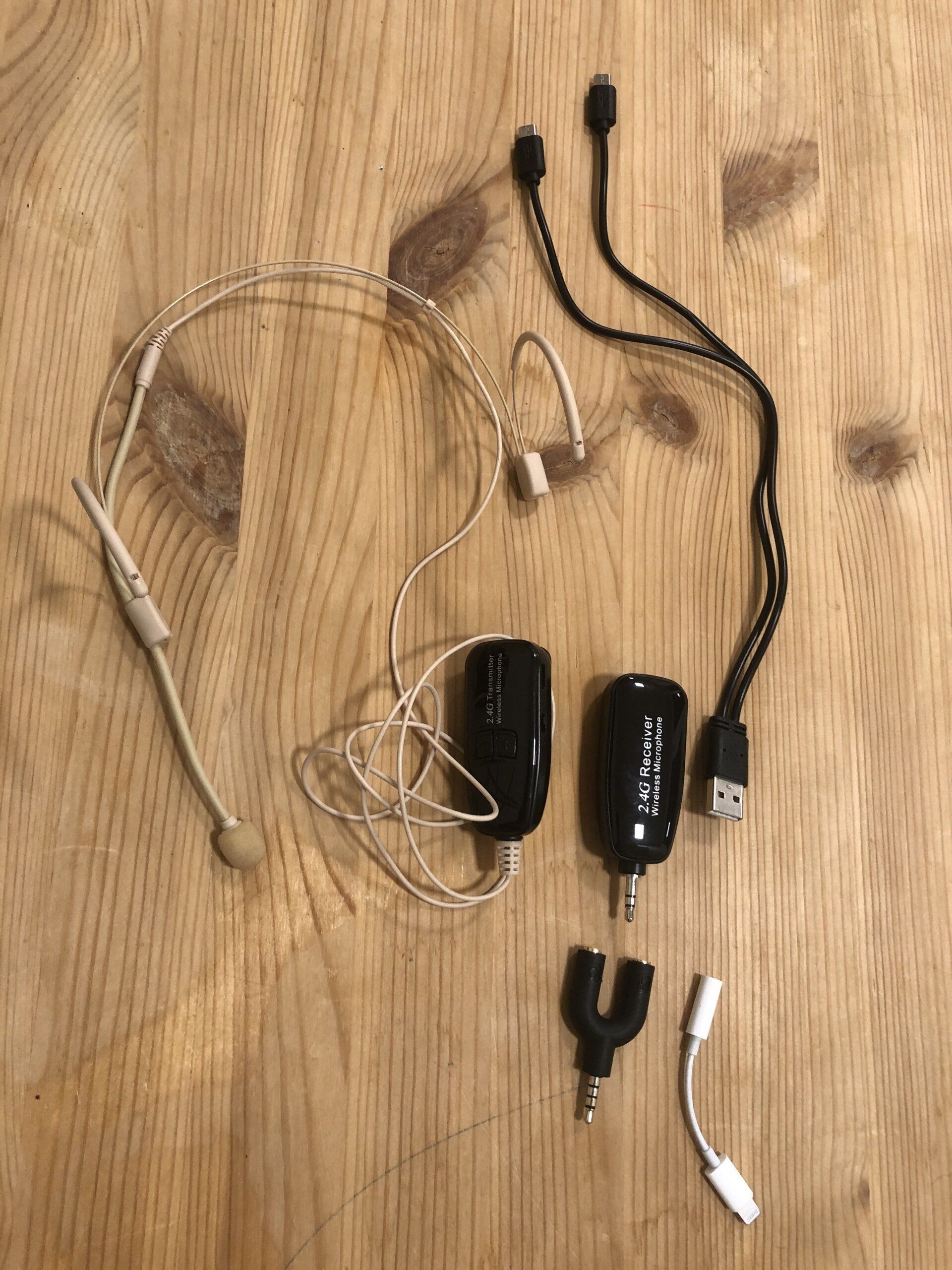 Jelly Comb Wireless microphone for online yoga