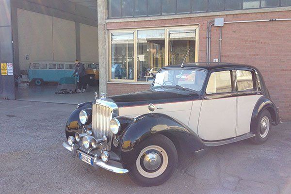 limousine d'epoca