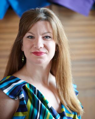 Yolanda has 25 years of experienced fitting