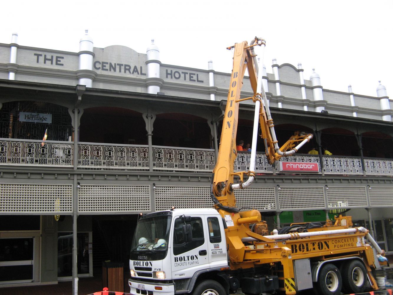 Slab topping with Z Underfold Boom - Central Hotel Cairns