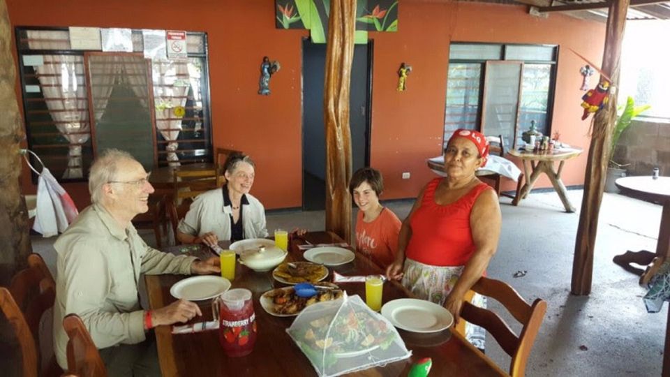 Home Lunches: A Taste of Tico Culture