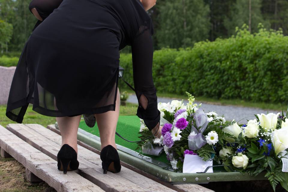 fiori sulla tomba