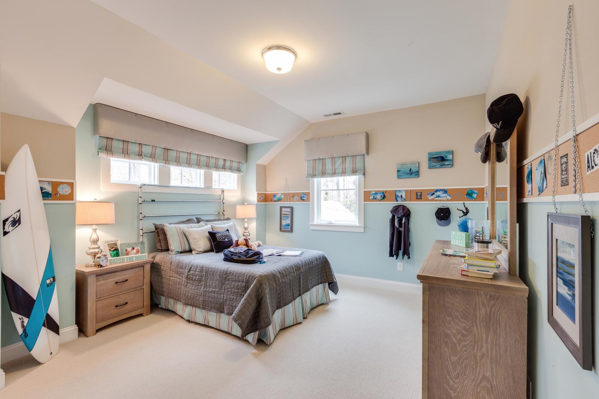 Elegant bed room area  | Living Spaces Gallery | Stephen Alexander Homes | Chesapeake, VA