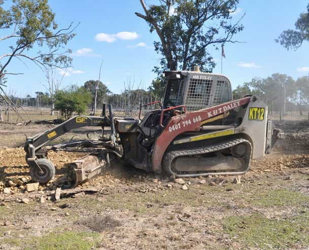 Earthmoving — K & T Daley in Gracemere, QLD Earthmoving — K & T Daley in Gracemere, QLD