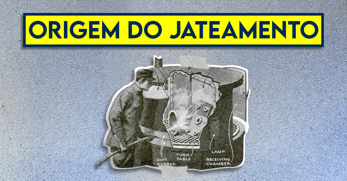 imagem antiga de uma pessoa aplicando o jateamento abrasivo manual