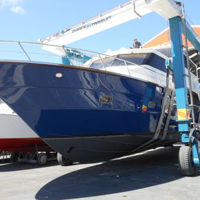 Boatbuilding repaints at Sounds Marine in Waikawa Marina
