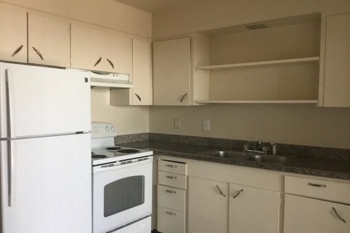 # 4 BS KITCHEN