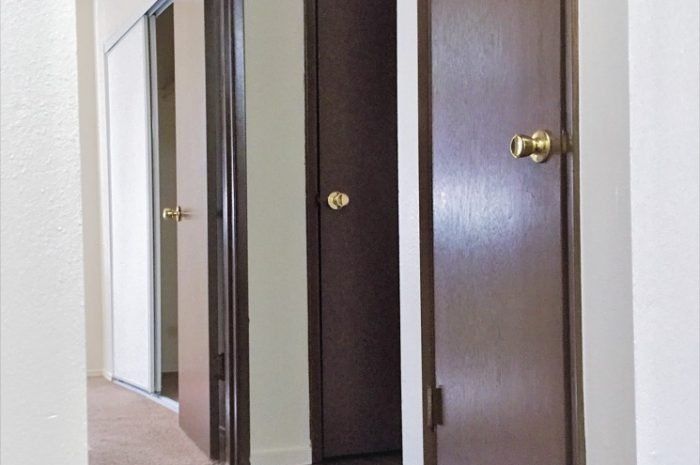 #6 BARDON HALLWAY