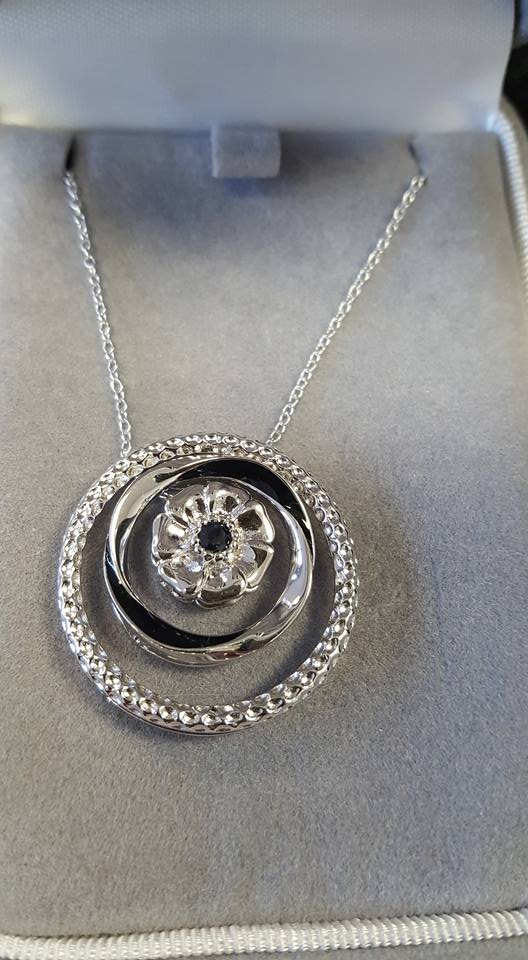 Necklace with Flower Pendant — Paducah, KY — Hoskins Coin & Gold Exchange