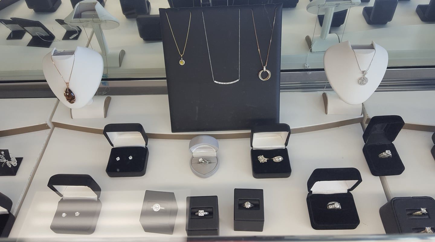Jewelry in Glass Case — Paducah, KY — Hoskins Coin & Gold Exchange