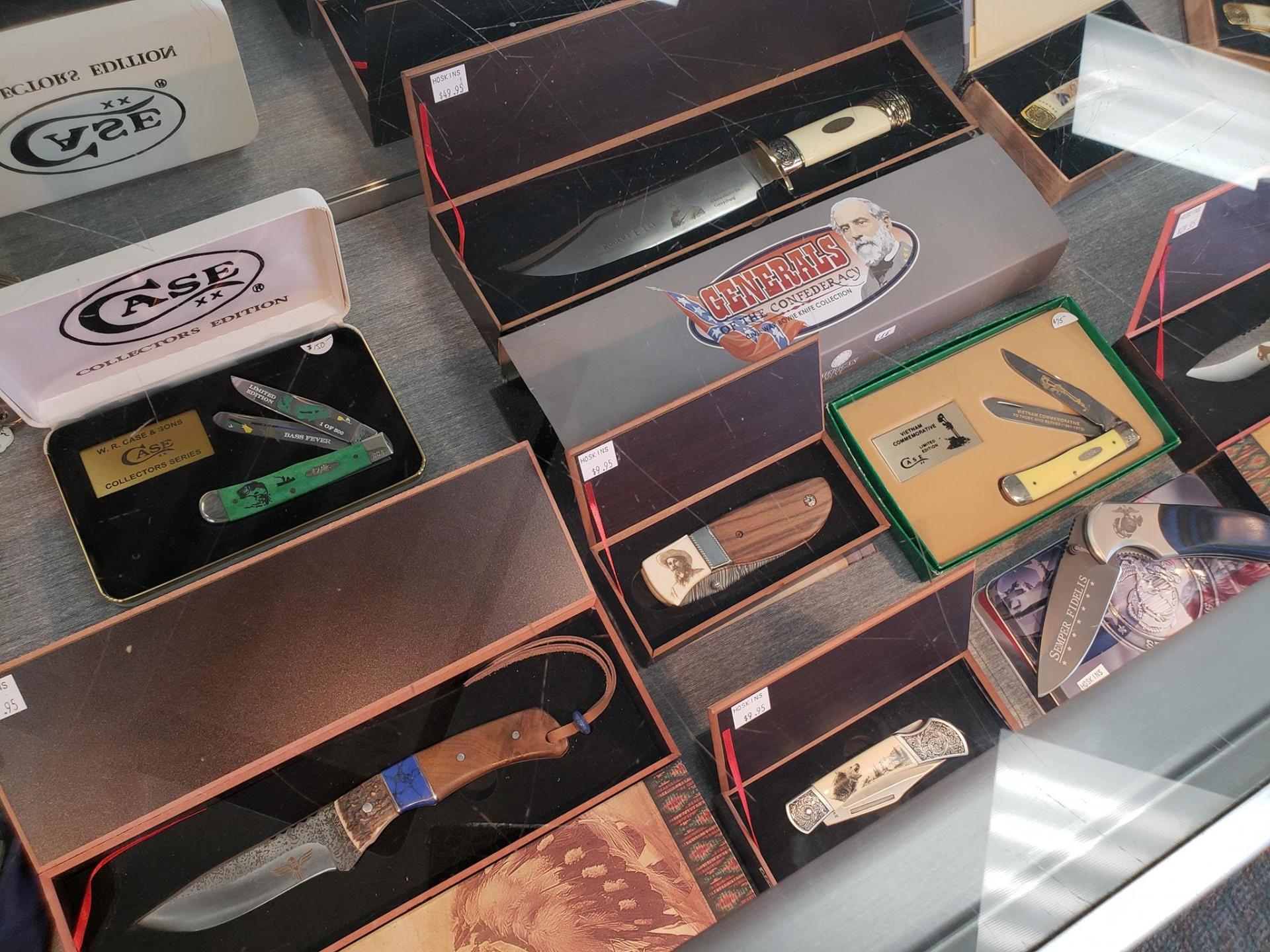 Knife — Paducah, KY — Hoskins Coin & Gold Exchange