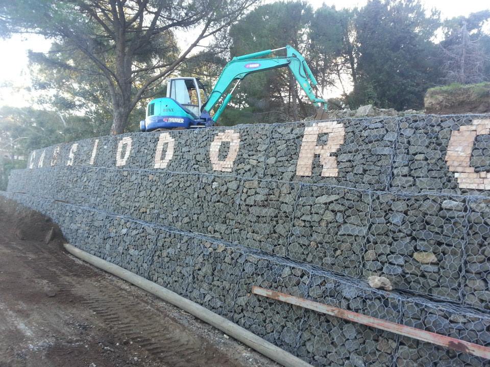 muro in pietra per terrazzamento