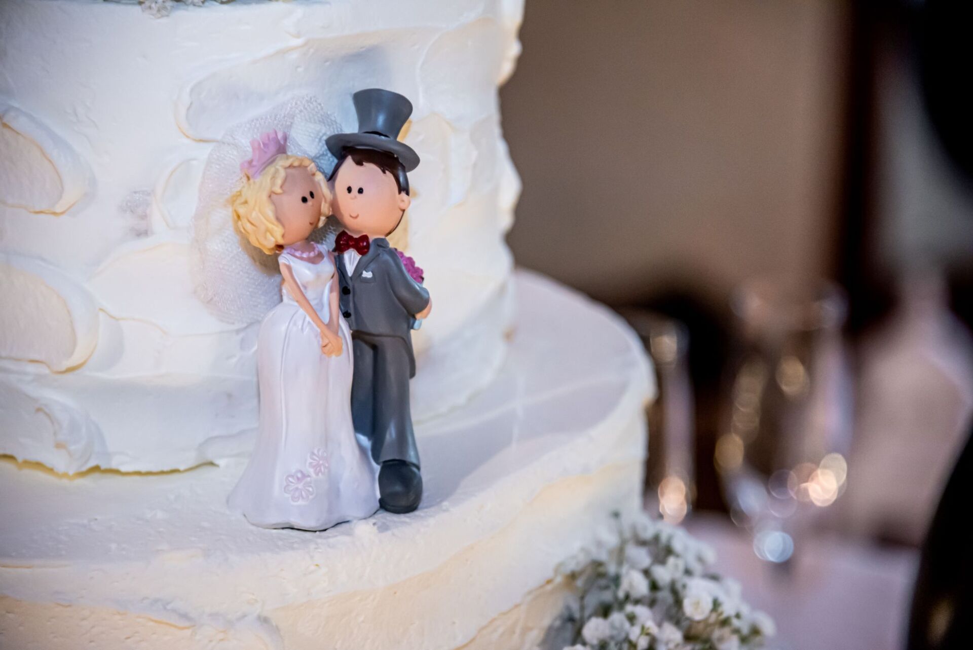 foto della torta di un ricevimento nuziale