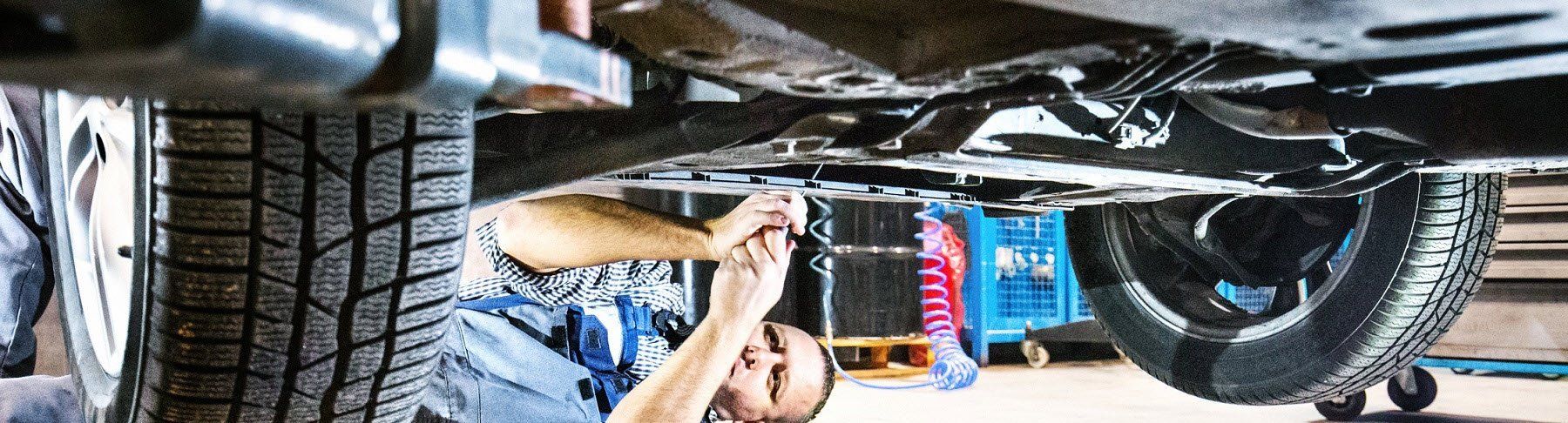 Car and light commercial vehicle servicing in Newbury Berkshire