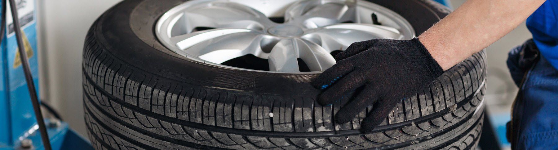 Tyres and tracking centre in Newbury Berkshire