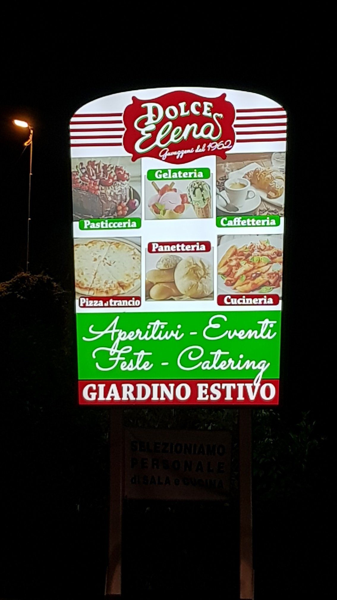 insegna luminosa led al buio