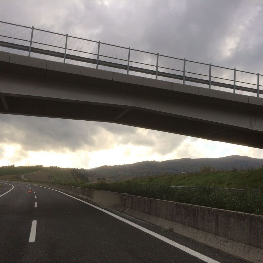 Un ponte autostradale