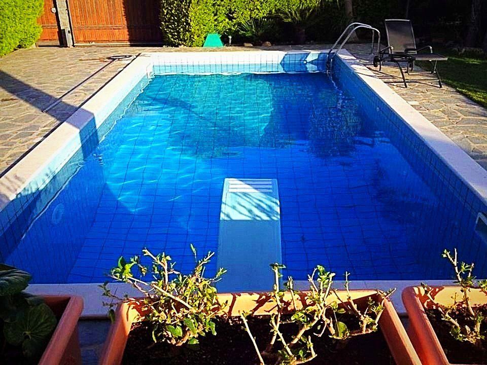 piscina da esterno in cemento