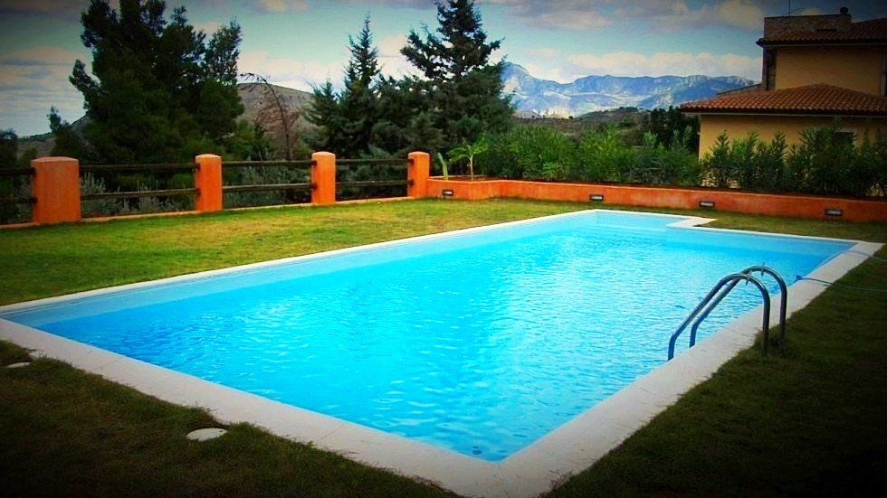 piscina in acciaio