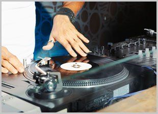 DJ