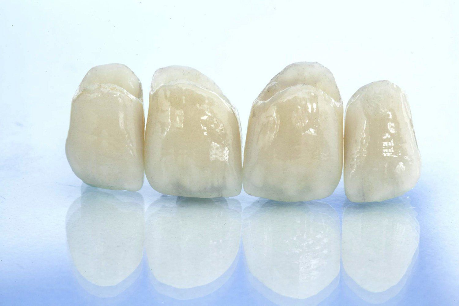 corone in ceramica
