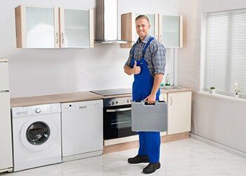 Repairman doing Thumbs Up — The Other Guy Appliance Repair in Kansas City, KS