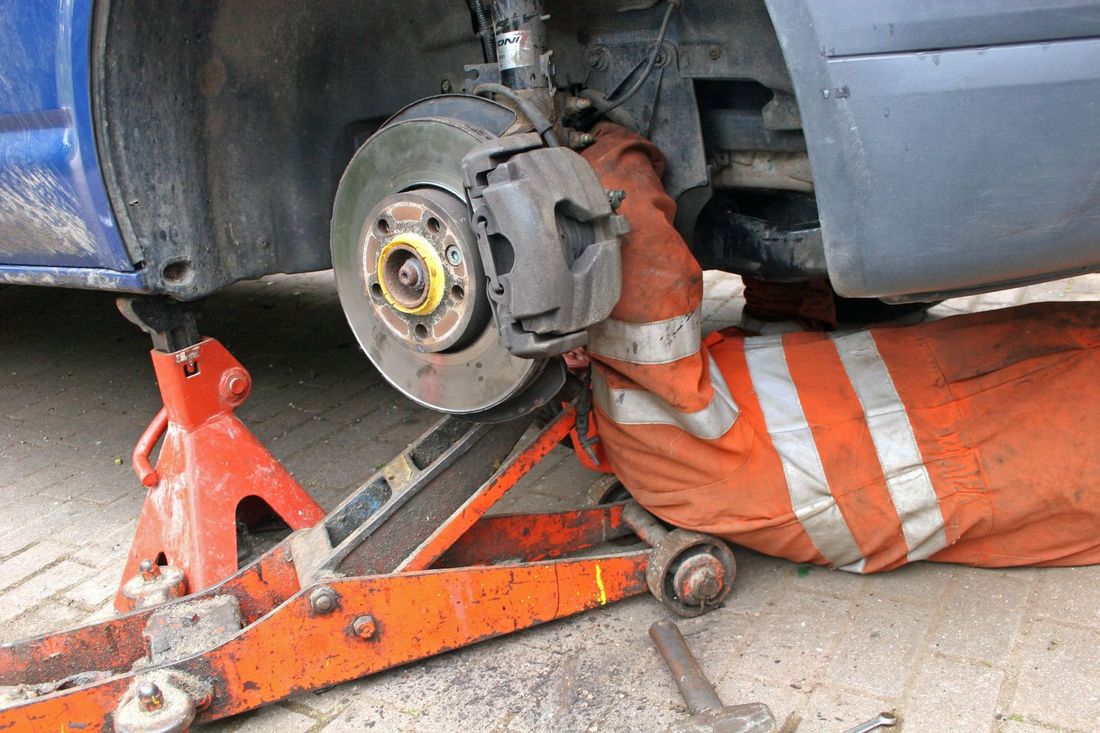 riparazione di ruota d'auto