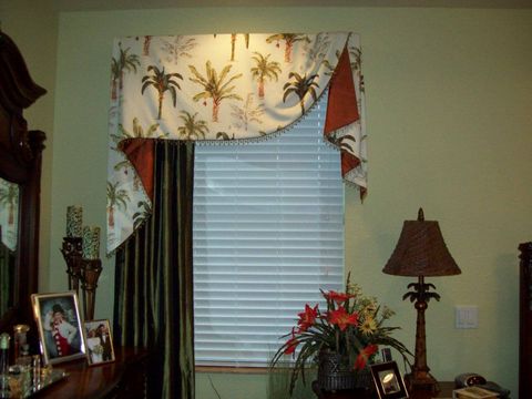 White Blinds — Okeechobee FL — Custom Window Treatments & Blinds White Blinds — Okeechobee FL — Custom Window Treatments & Blinds