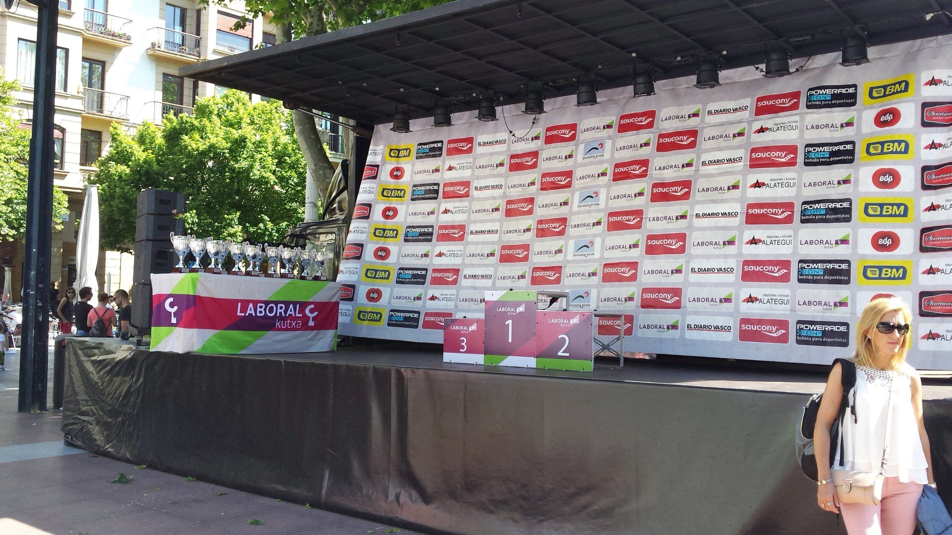 mantel podium