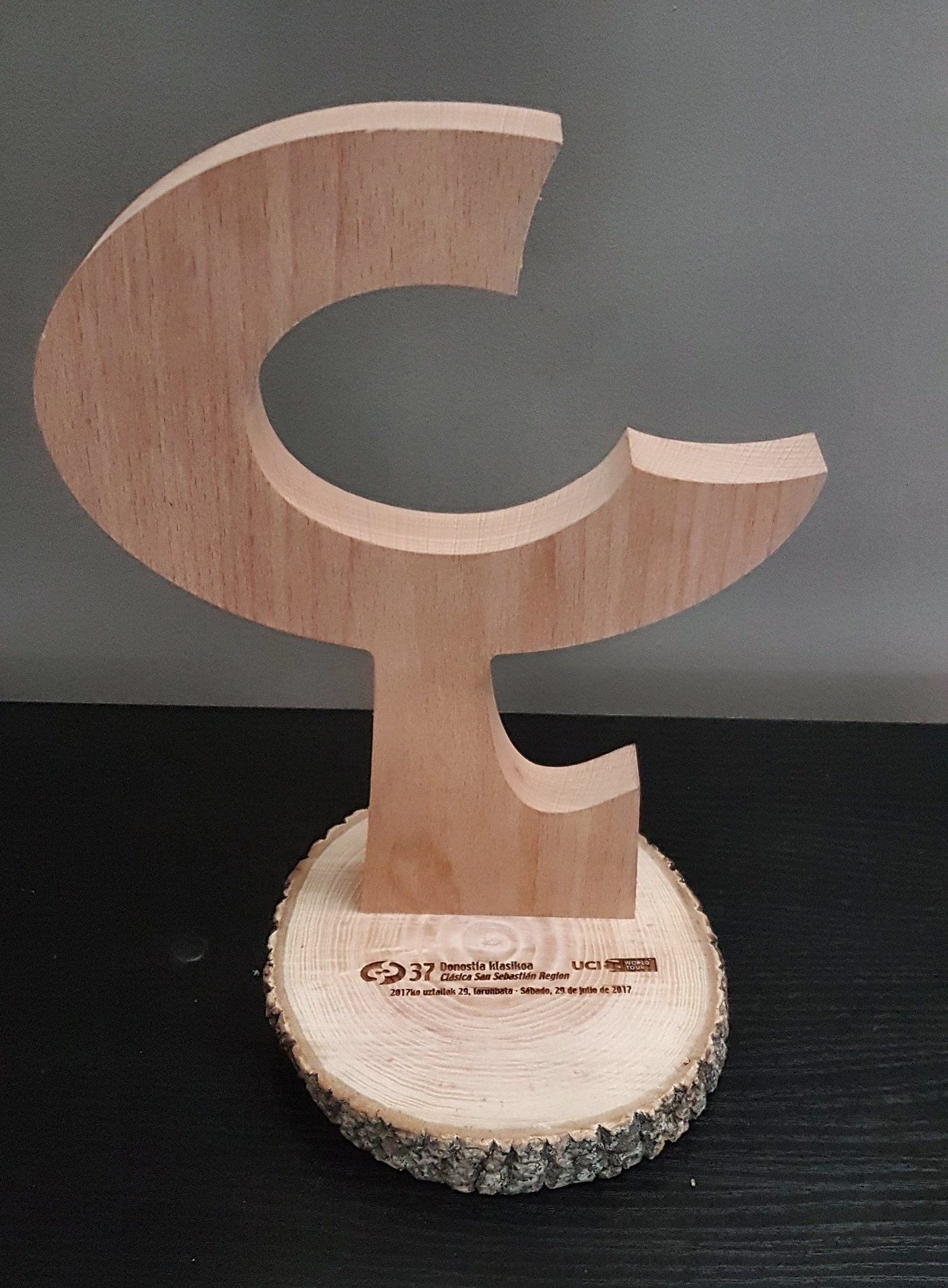trofeos madera