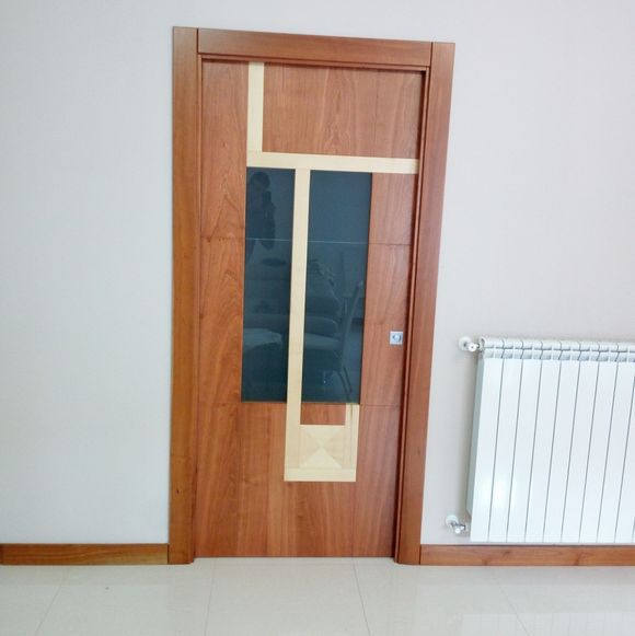 porta in legno ciliegio