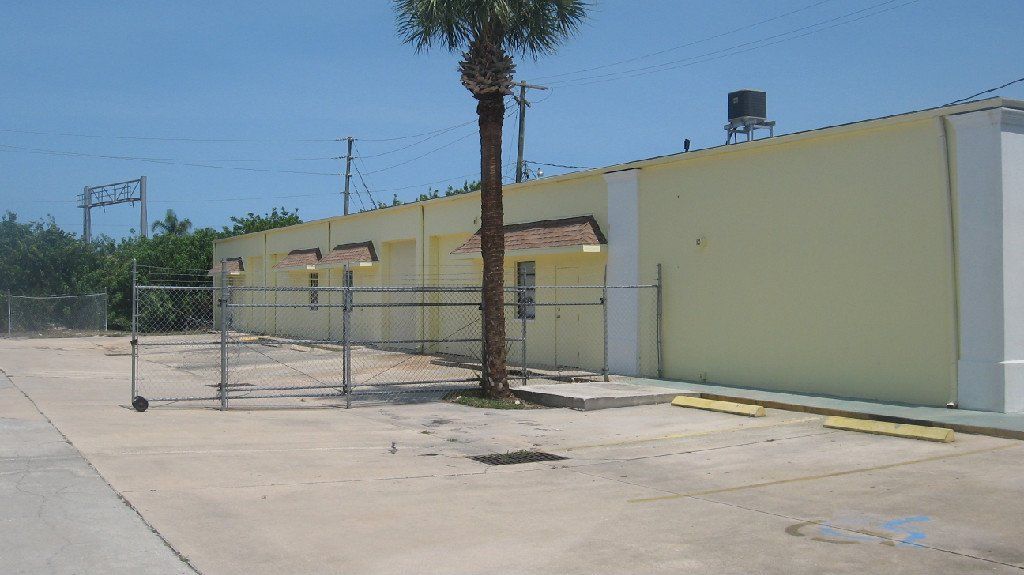 2030 old dixie commercial rentals