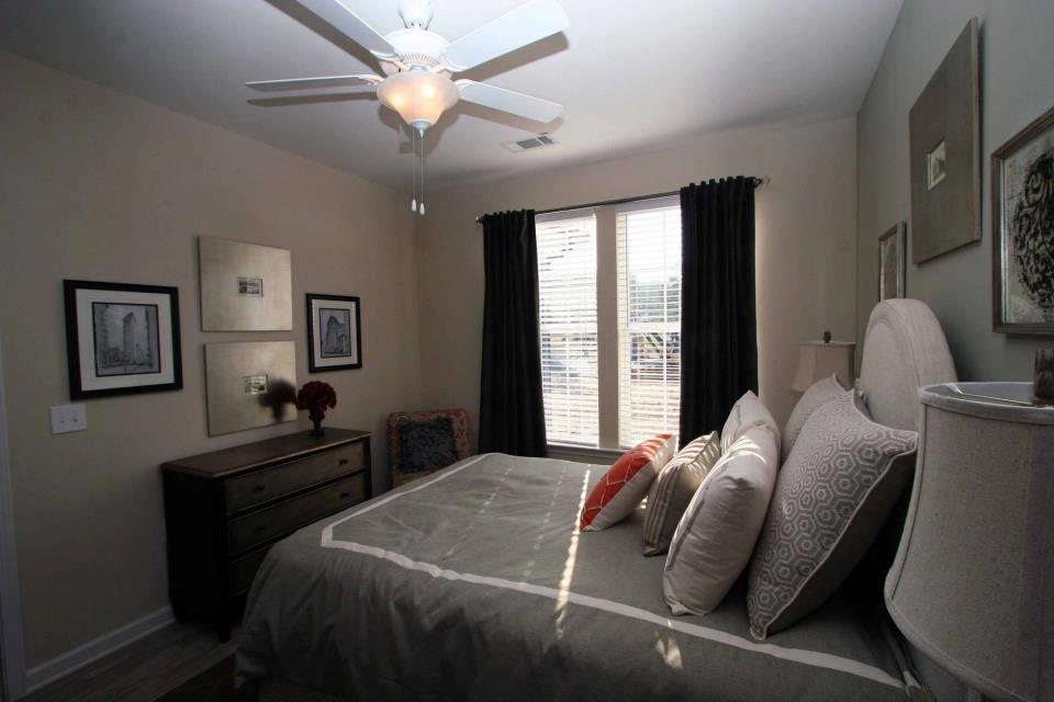 The Overlook at Stone Spring Apartments