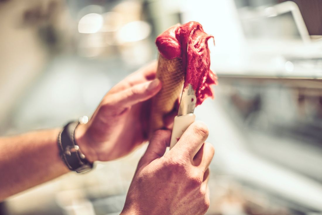 preparazione cono gelato