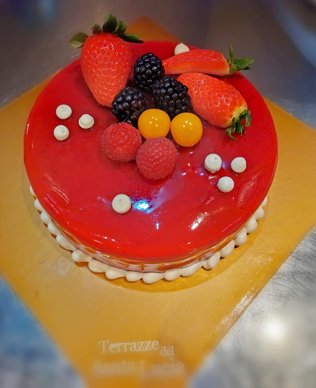 torta alla frutta per compleanno