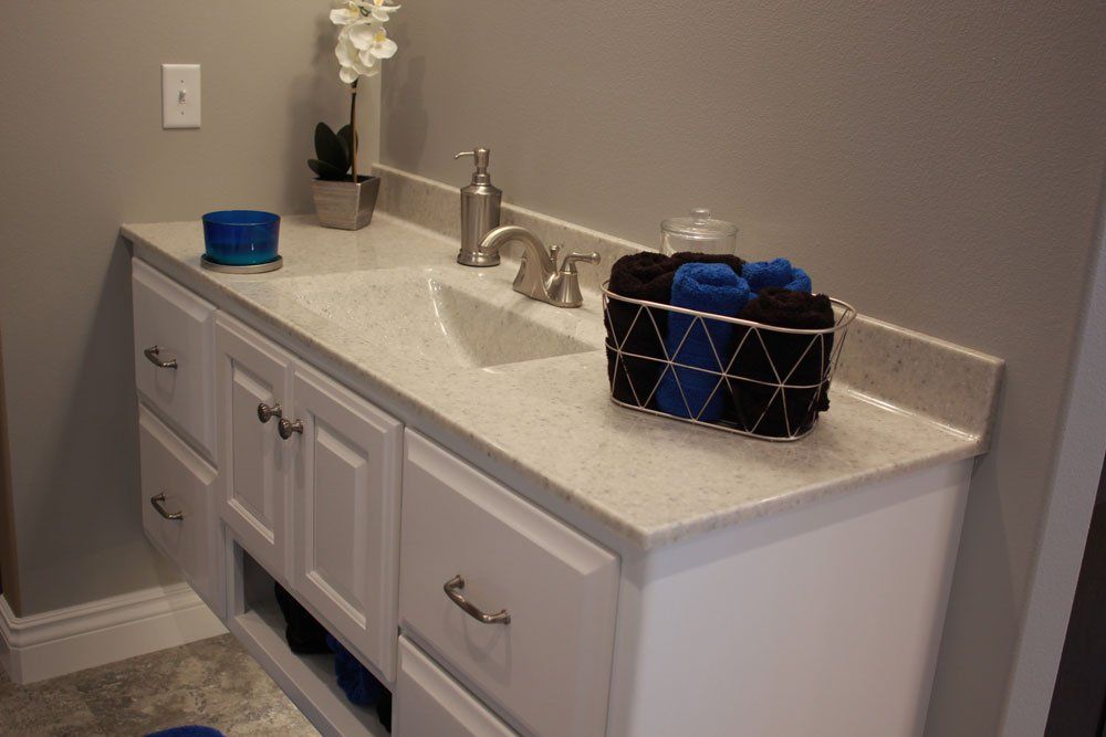 onyx collection bathroom counter