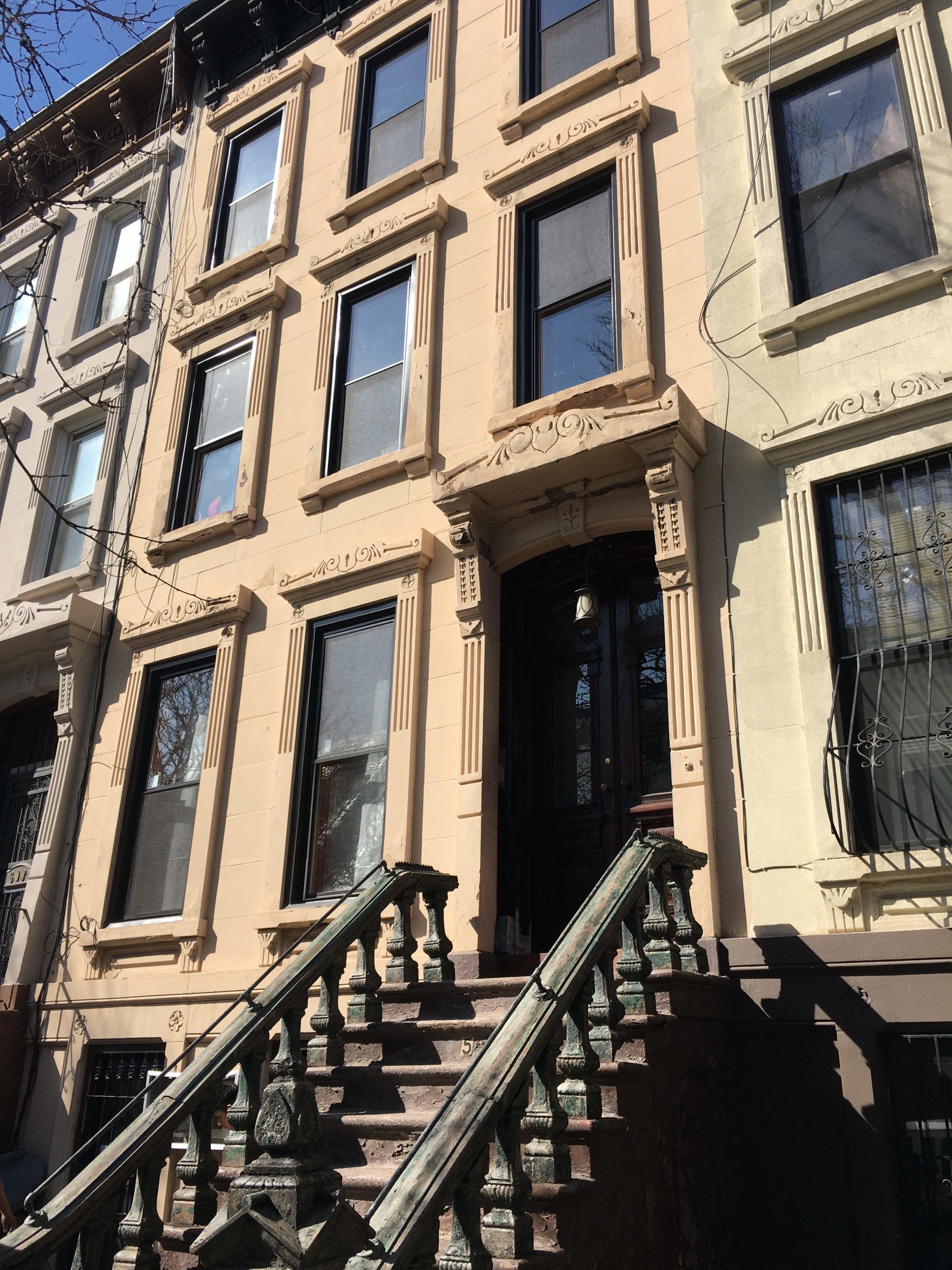 605 Putnam Ave