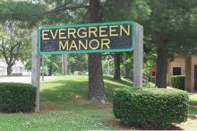 Evergreen-Manor-exterior-sign