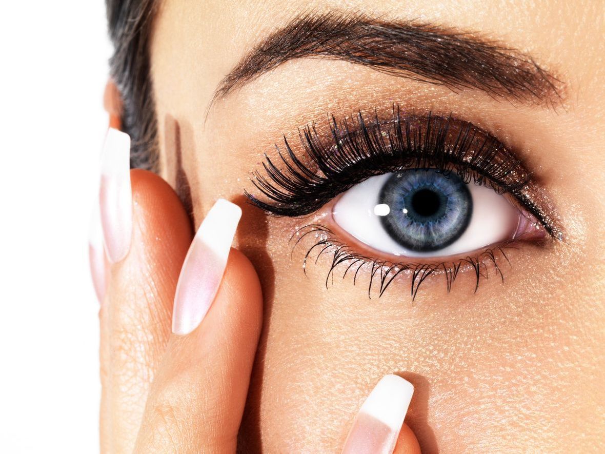 eyebrow enhancing