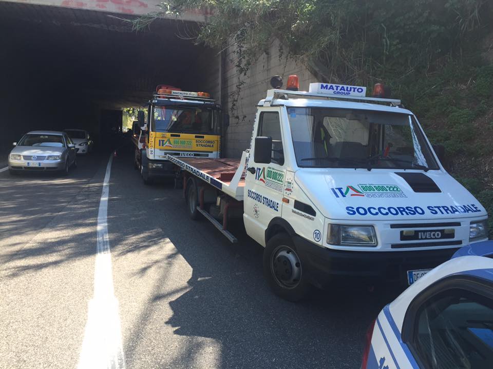 rimorchio di un mezzo pesante incidentato