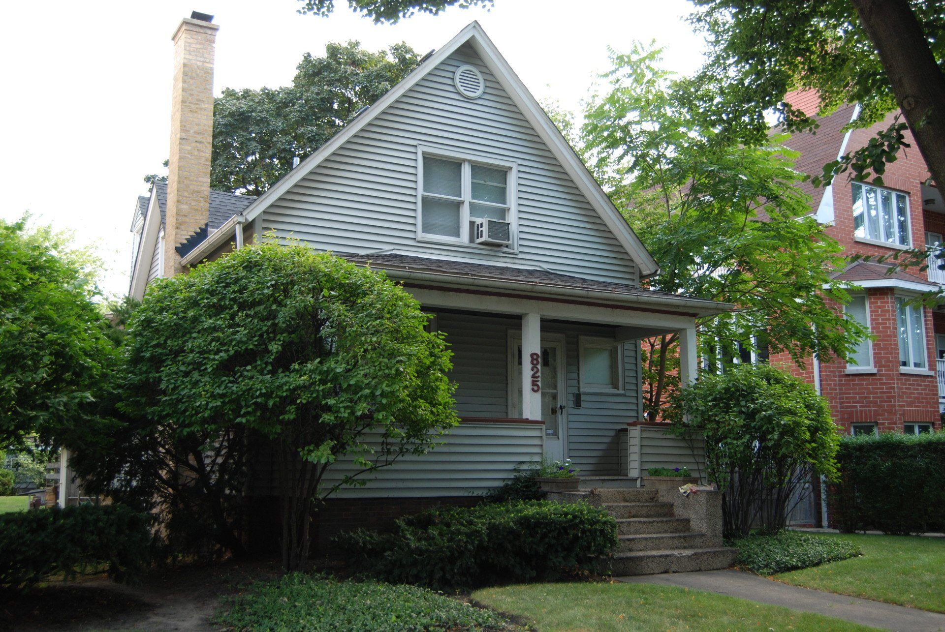 825 Simpson