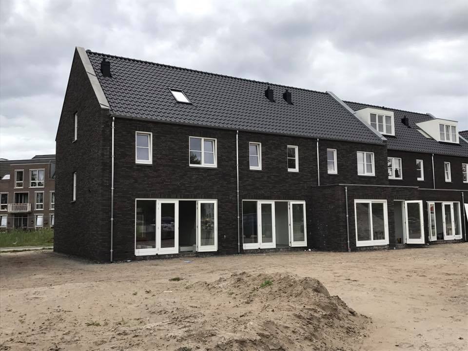 Project woningen voorzien van glas