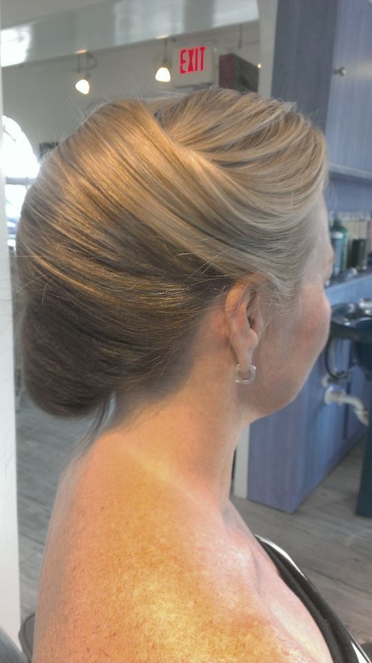 Blonde Woman — Fort Myers, FL — Rumours Hair Design