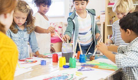 children in painting class