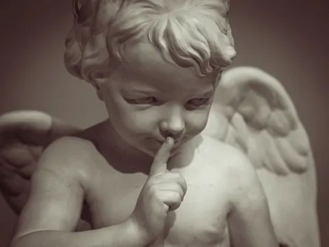 statua in marmo per il cimitero