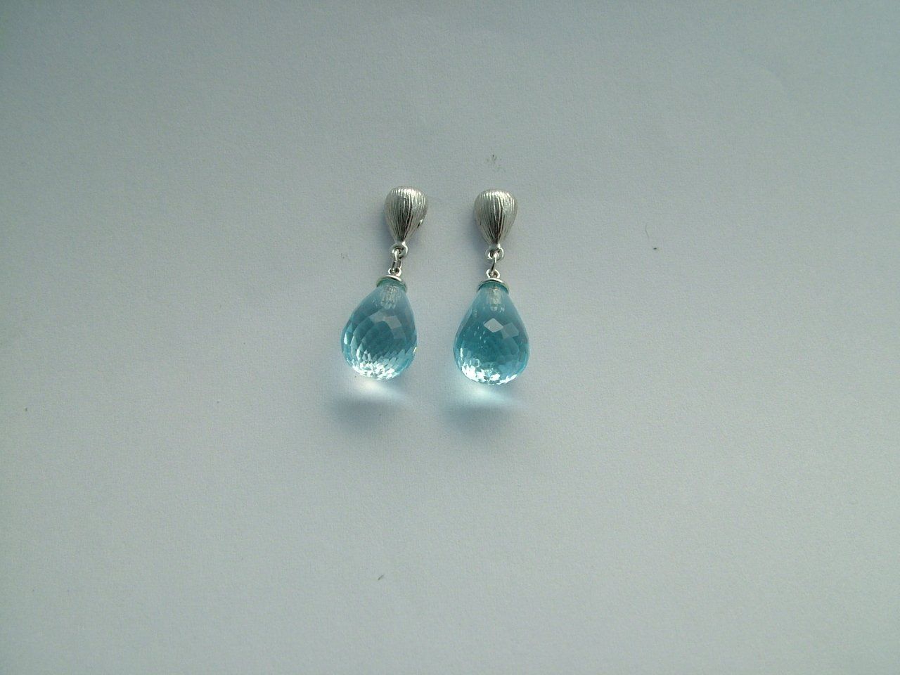 White Gold, Topaz drop Earrings