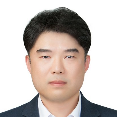 Sanghoon Lee