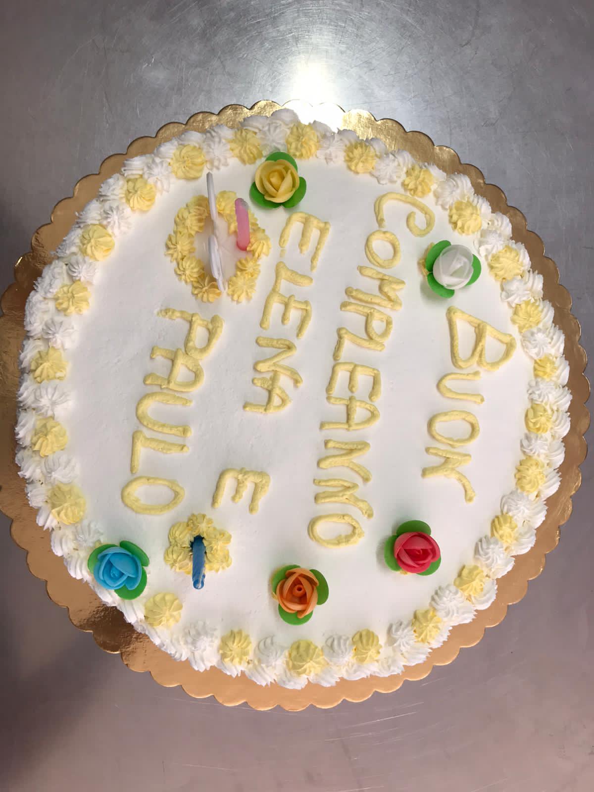 torta bordi gialli