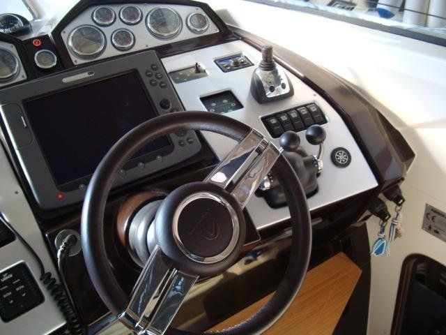 Absolute 56 volante
